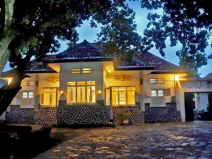 Reddoorz Syariah Near Wijilan Yogyakarta Otel Dış mekan fotoğraf